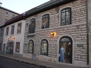 Murs peints sur l'ancien hôpital